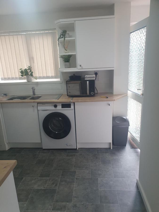 Quiet House 8 Mins From Nec/Airport Villa Marston Green Bagian luar foto