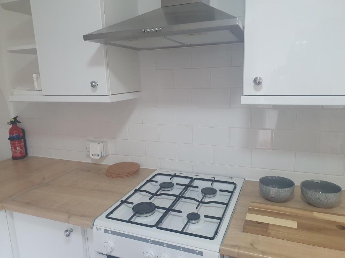 Quiet House 8 Mins From Nec/Airport Villa Marston Green Bagian luar foto